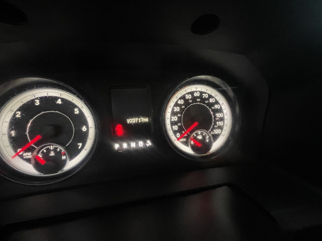 RAM 1500 Tradesman Crew Cab SWB 2WD 2015