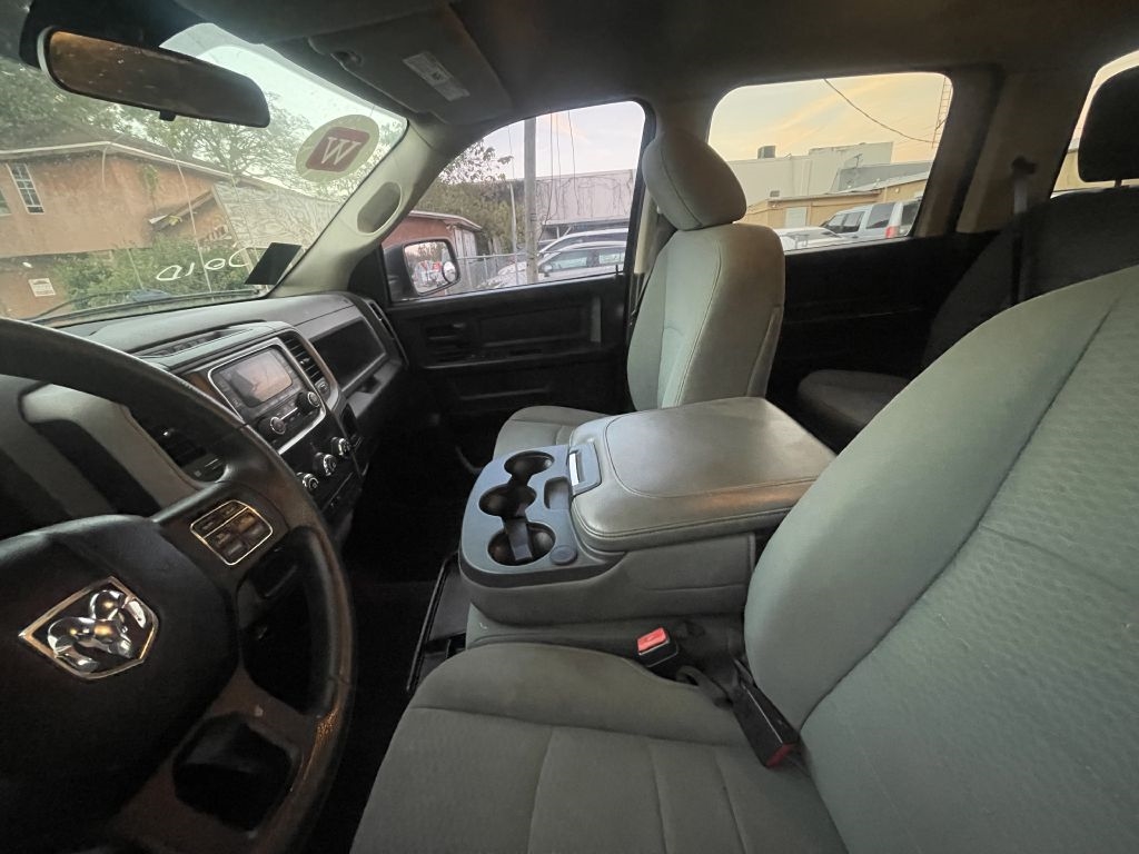 RAM 1500 Tradesman Crew Cab SWB 2WD 2015