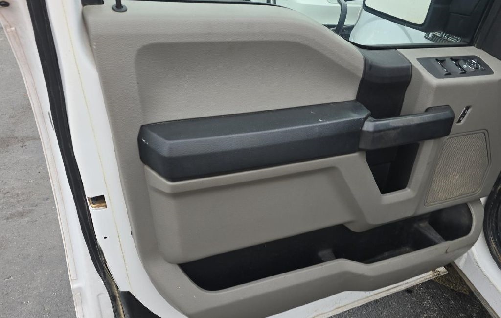 Ford F-150 XL SuperCab 8-ft. 2WD 2018