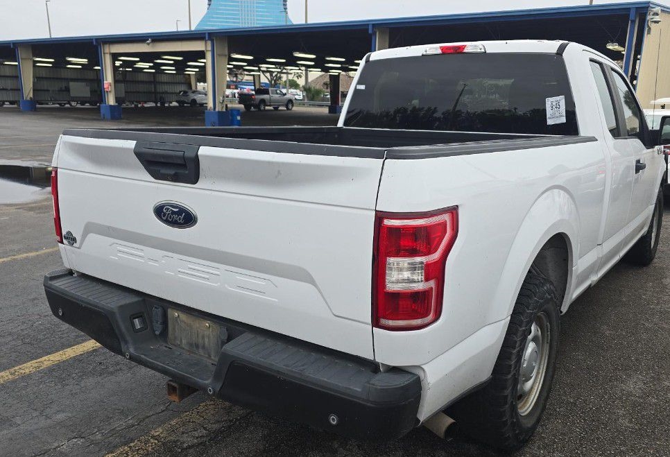 Ford F-150 XL SuperCab 8-ft. 2WD 2018