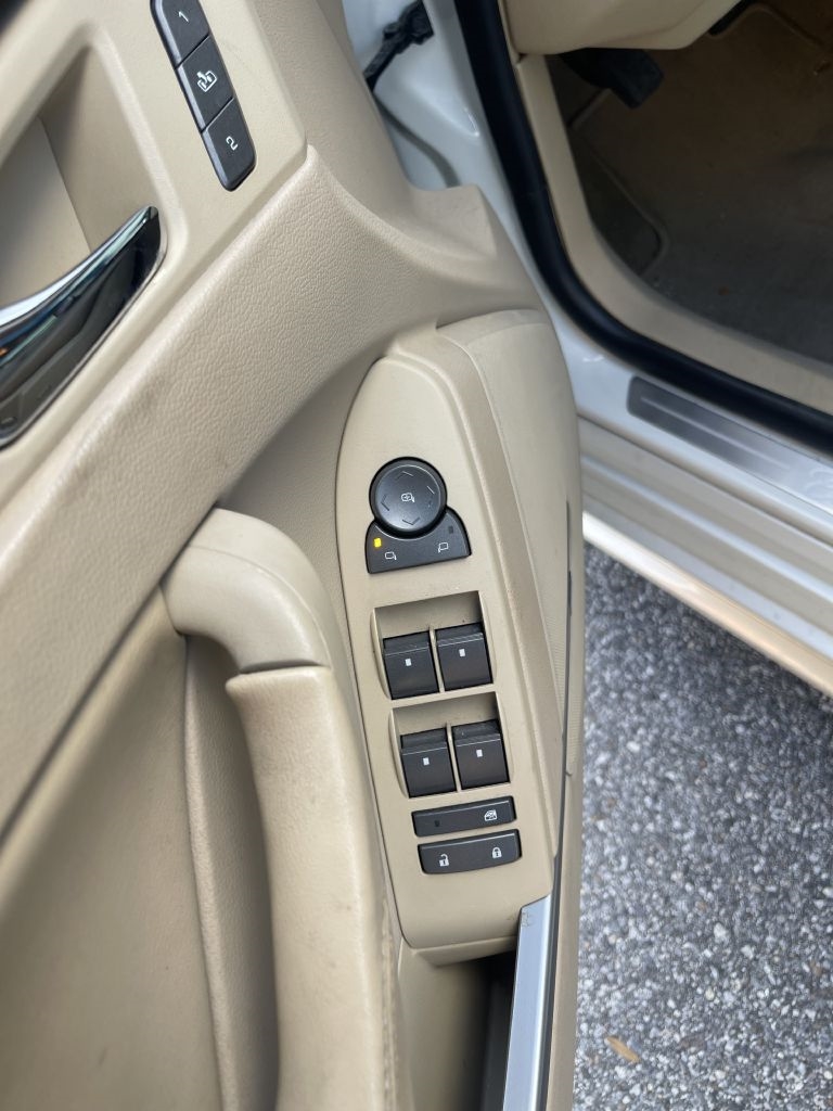 Cadillac CTS Luxury AWD 2012