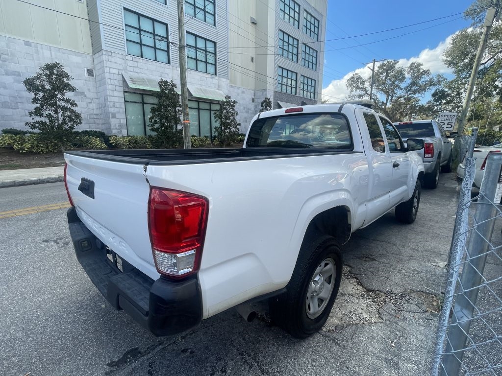 Toyota Tacoma SR5 Access Cab I4 6AT 2WD 2017