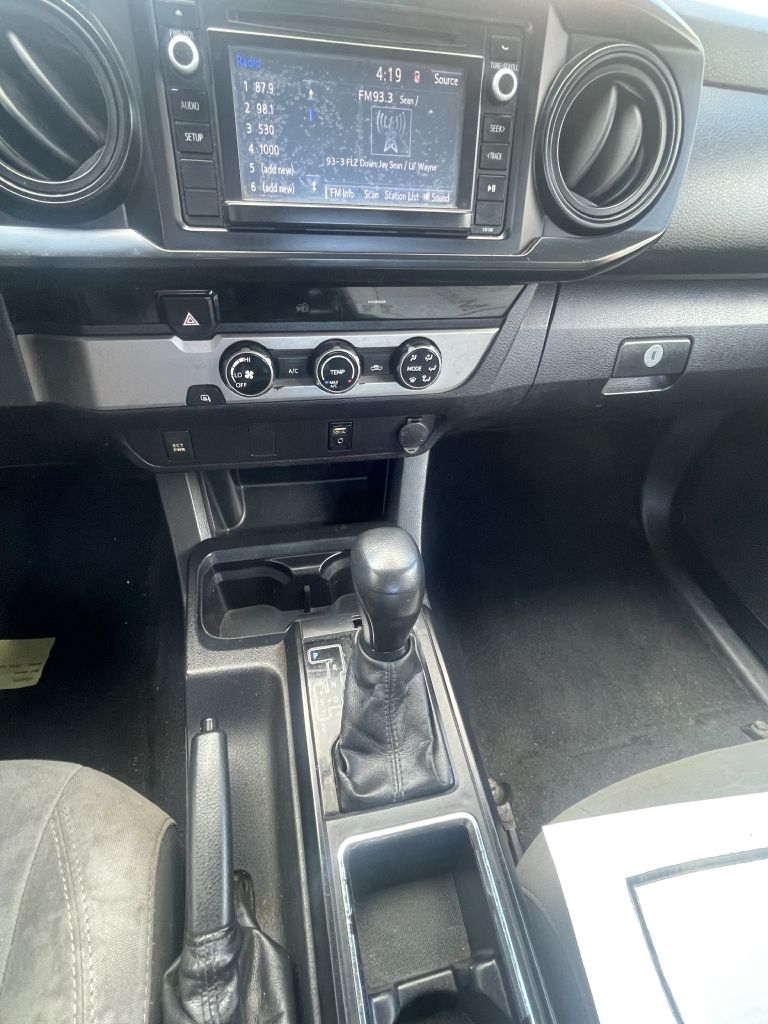 Toyota Tacoma SR5 Access Cab I4 6AT 2WD 2017