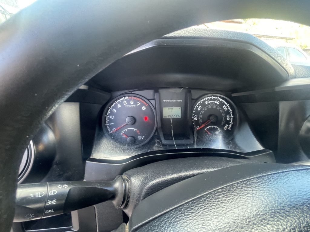 Toyota Tacoma SR5 Access Cab I4 6AT 2WD 2017