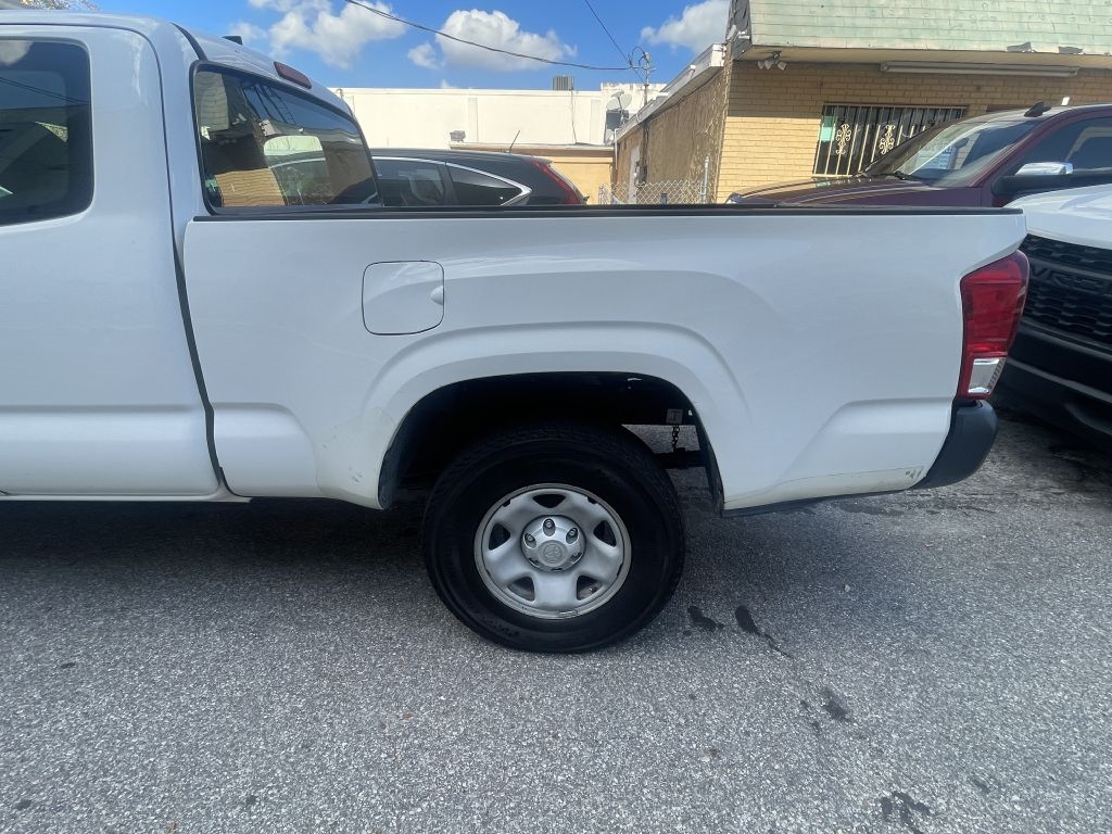 Toyota Tacoma SR5 Access Cab I4 6AT 2WD 2017