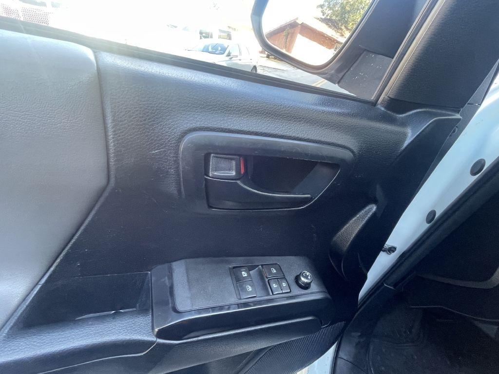 Toyota Tacoma SR5 Access Cab I4 6AT 2WD 2016