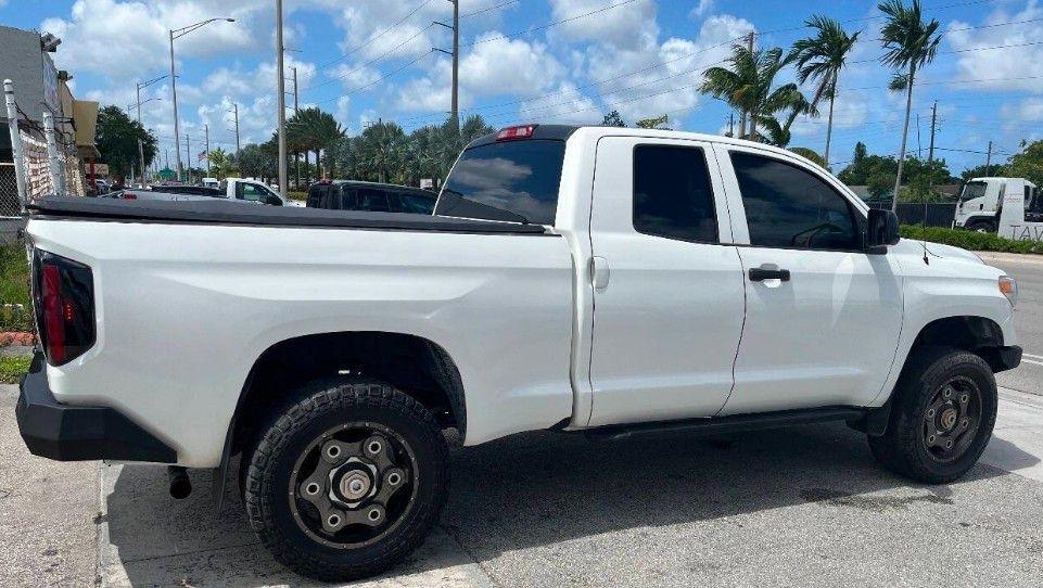 Toyota Tundra SR5 4.6L V8 Double Cab 2WD 2016