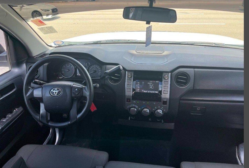 Toyota Tundra SR5 4.6L V8 Double Cab 2WD 2016