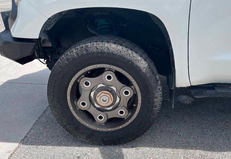 Toyota Tundra SR5 4.6L V8 Double Cab 2WD 2016