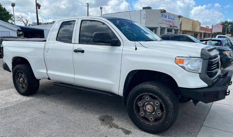 Toyota Tundra SR5 4.6L V8 Double Cab 2WD 2016