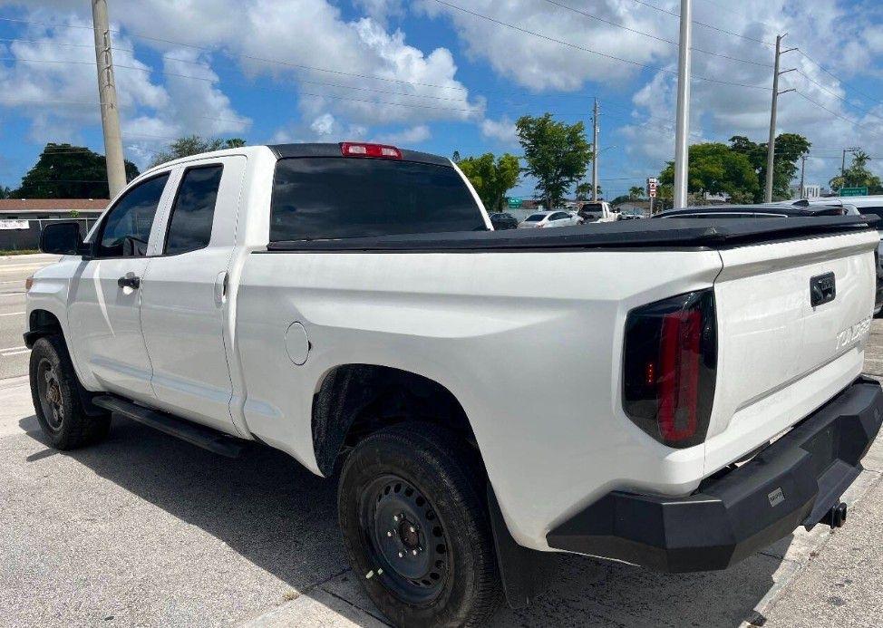 Toyota Tundra SR5 4.6L V8 Double Cab 2WD 2016