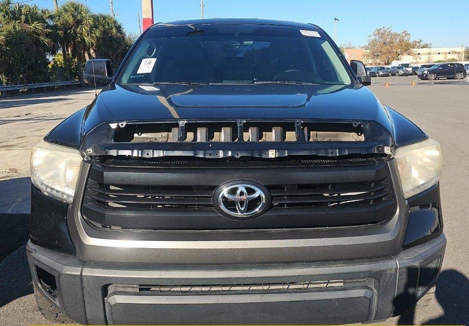 Toyota Tundra SR5 4.6L V8 Double Cab 2WD 2016