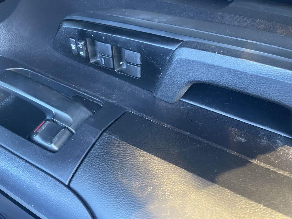 Toyota Tundra SR5 4.6L V8 Double Cab 2WD 2016