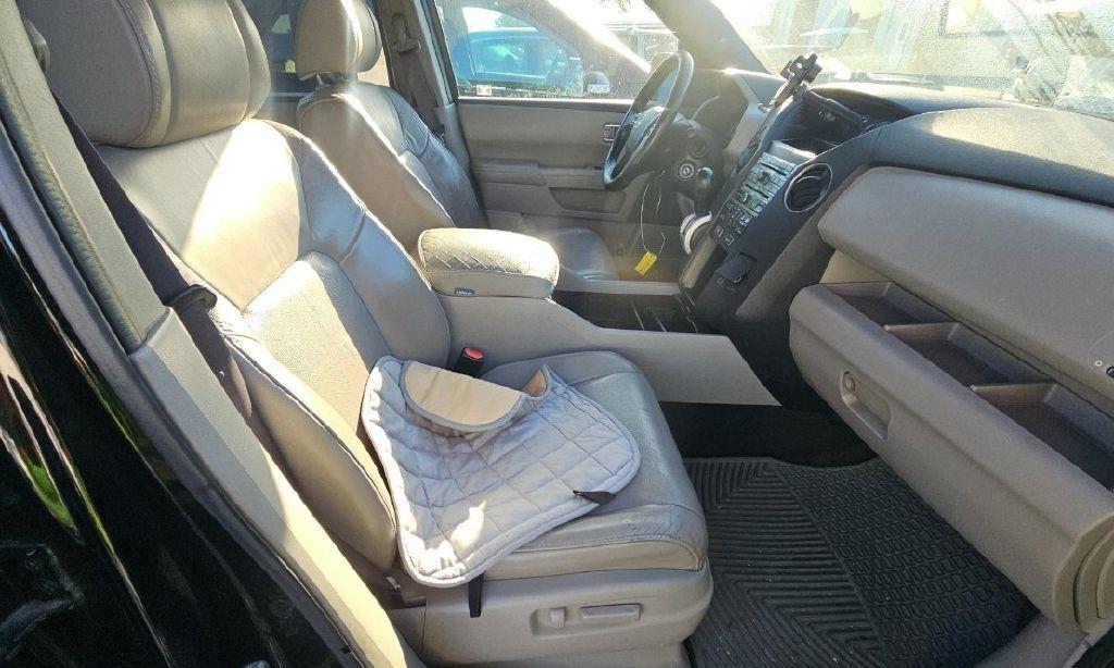 Honda Pilot EX-L 4WD 5-Spd AT with DVD 2011