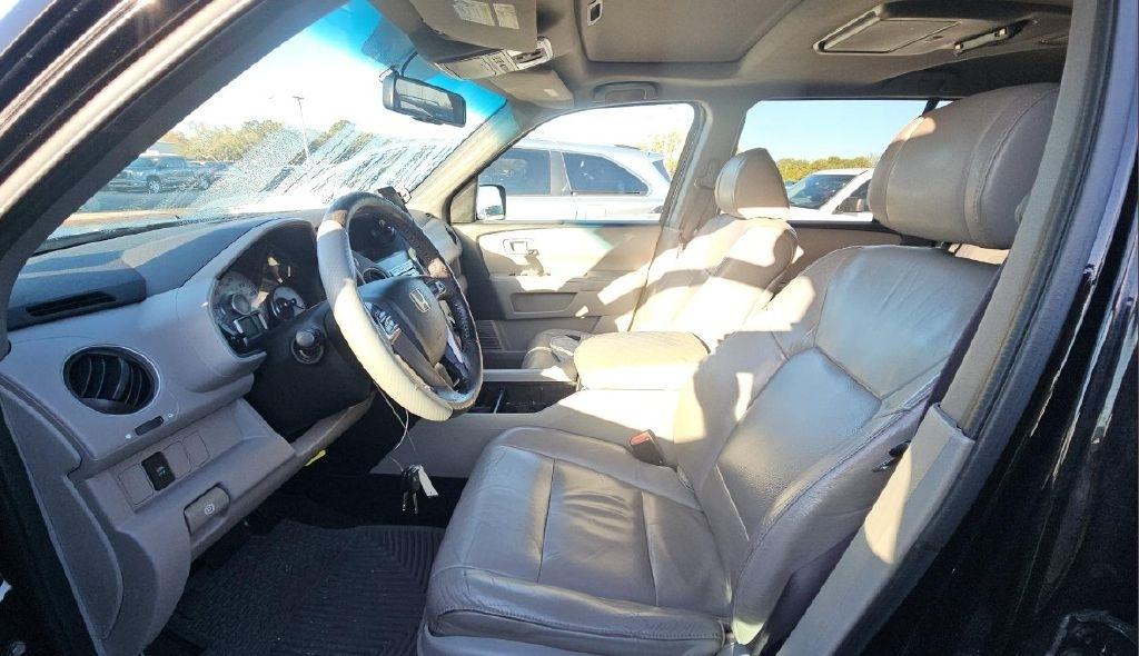 Honda Pilot EX-L 4WD 5-Spd AT with DVD 2011