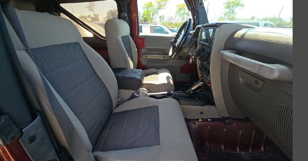 Jeep Wrangler Sport 4WD 2010