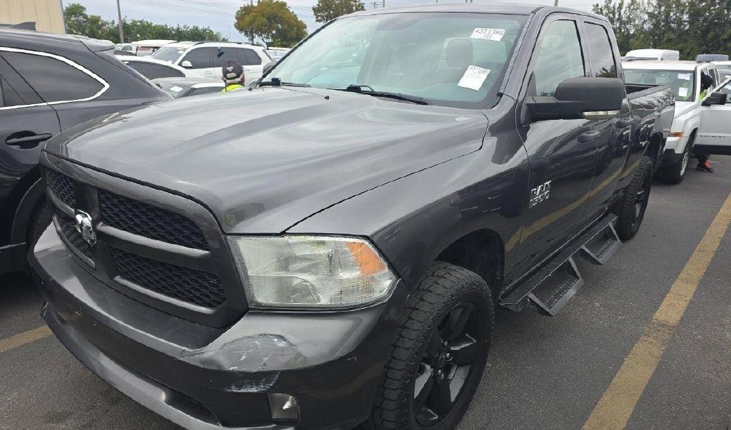 RAM 1500 Tradesman Quad Cab 2WD 2016