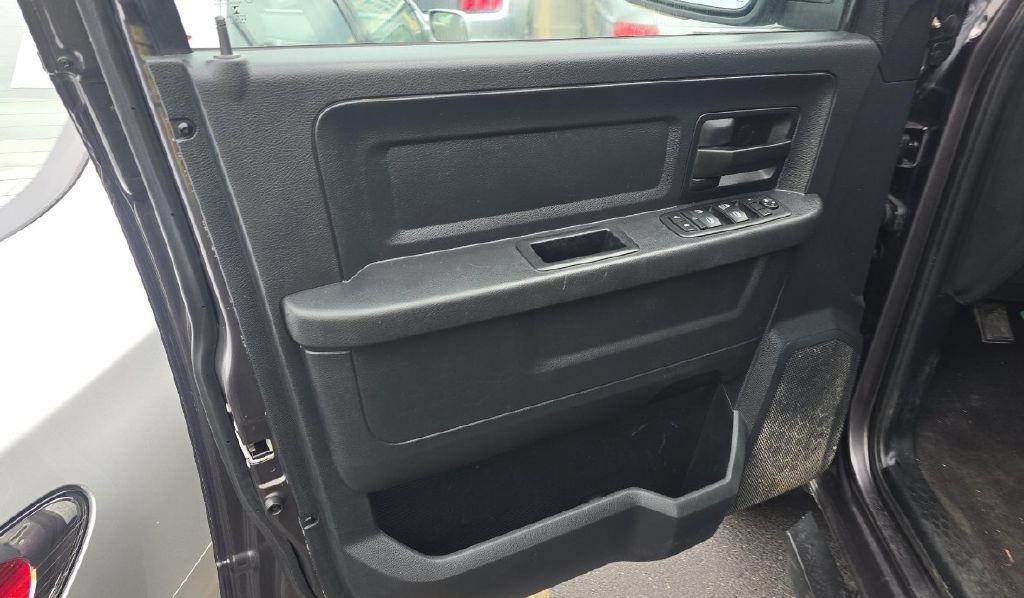 RAM 1500 Tradesman Quad Cab 2WD 2016