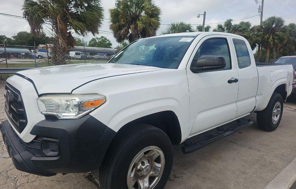 Toyota Tacoma SR5 Access Cab I4 6AT 2WD 2018