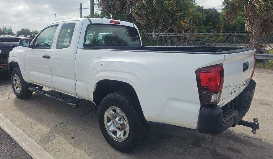 Toyota Tacoma SR5 Access Cab I4 6AT 2WD 2018