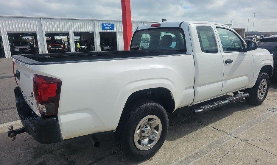 Toyota Tacoma SR5 Access Cab I4 6AT 2WD 2018