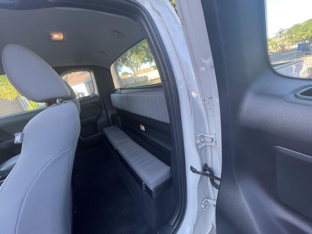 Toyota Tacoma SR5 Access Cab I4 6AT 2WD 2018