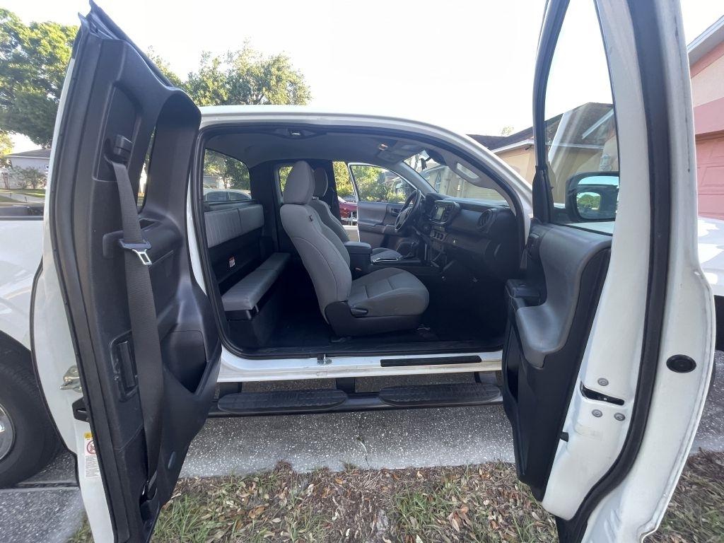 Toyota Tacoma SR5 Access Cab I4 6AT 2WD 2018