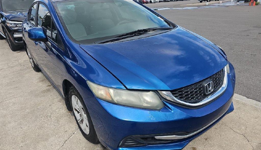 Honda Civic LX Sedan 5-Speed AT 2013