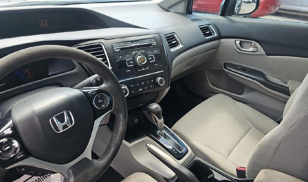 Honda Civic LX Sedan 5-Speed AT 2013