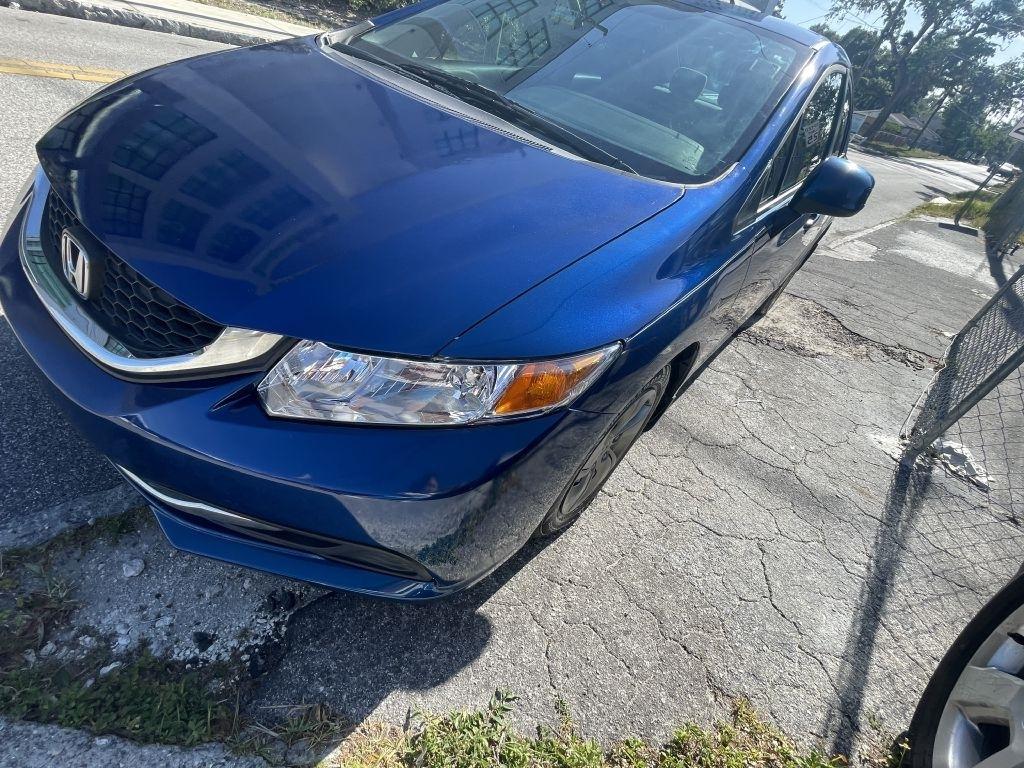 Honda Civic LX Sedan 5-Speed AT 2013