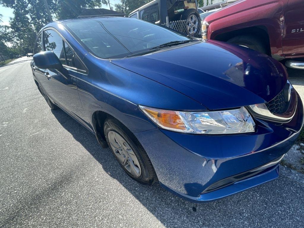 Honda Civic LX Sedan 5-Speed AT 2013