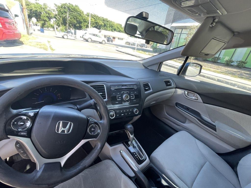 Honda Civic LX Sedan 5-Speed AT 2013