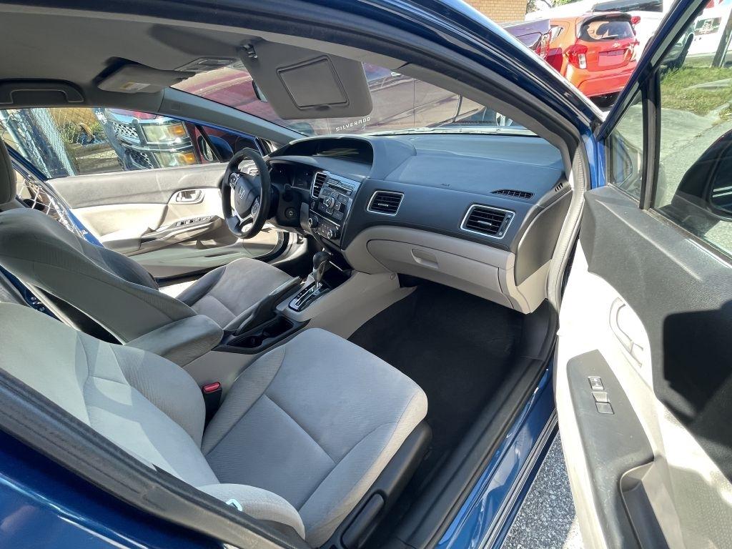 Honda Civic LX Sedan 5-Speed AT 2013