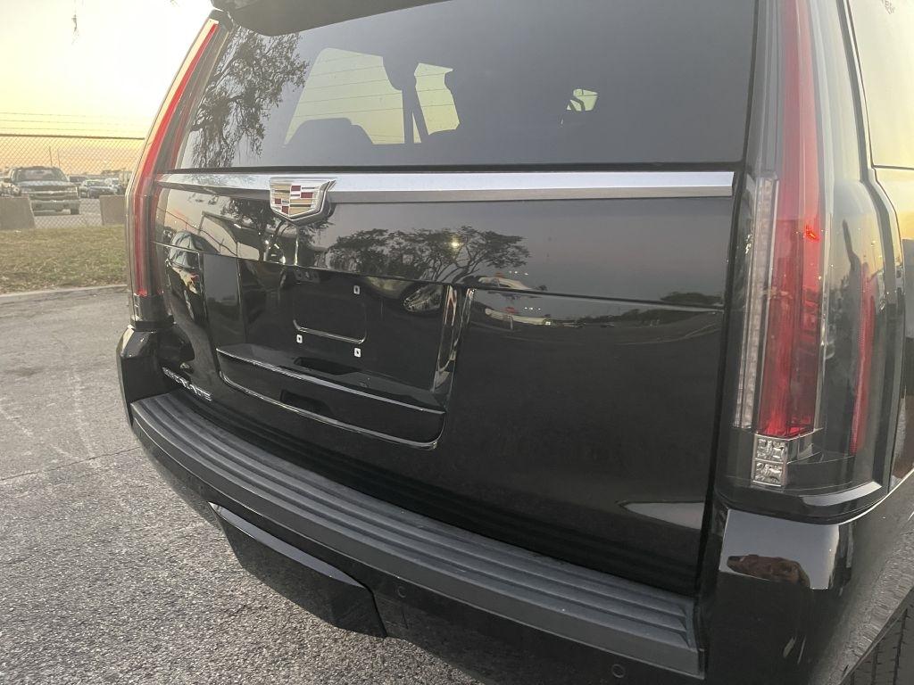 Cadillac Escalade ESV 2WD Luxury 2020