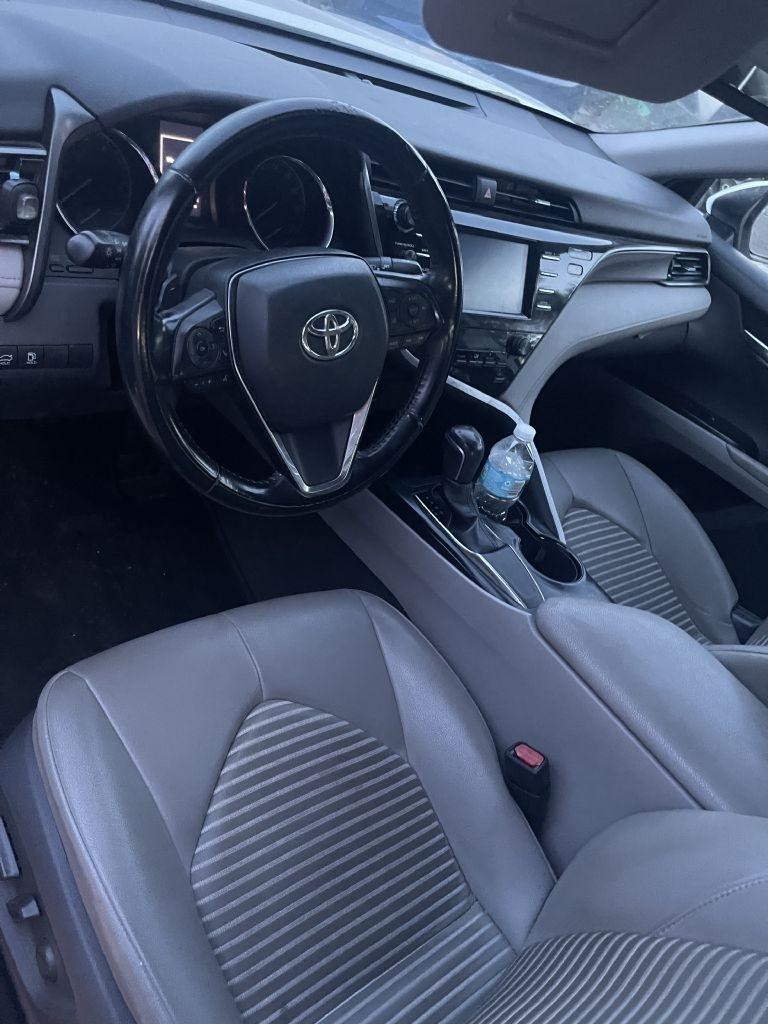Toyota Camry SE 2019