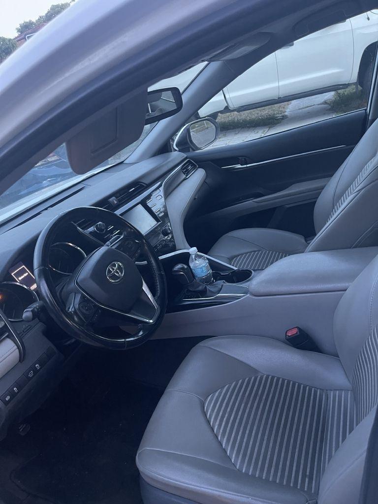 Toyota Camry SE 2019