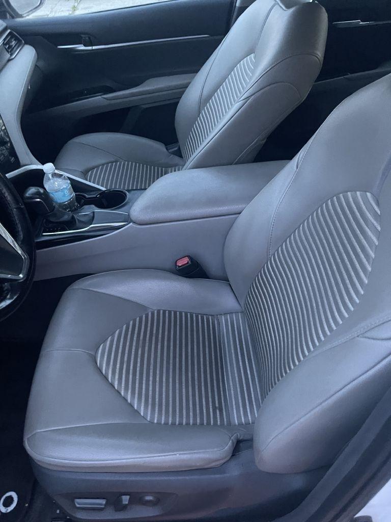 Toyota Camry SE 2019