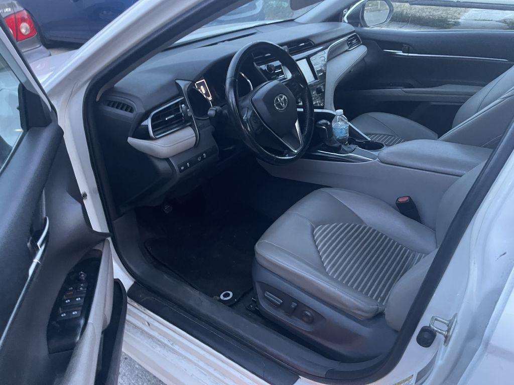 Toyota Camry SE 2019