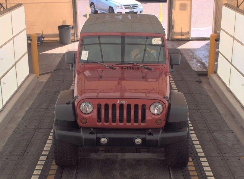 Jeep Wrangler Unlimited Sport 4WD 2010