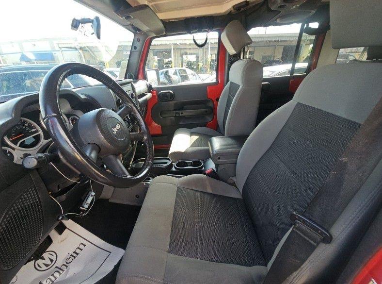 Jeep Wrangler Unlimited Sport 4WD 2010