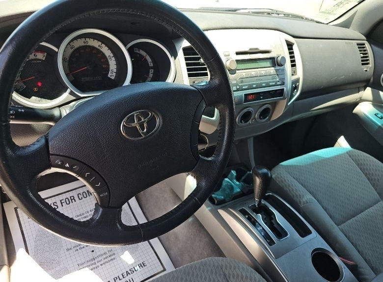 Toyota Tacoma Access Cab 2WD 2011