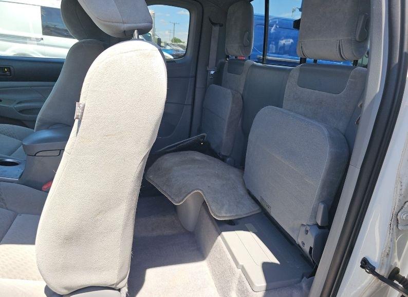 Toyota Tacoma Access Cab 2WD 2011