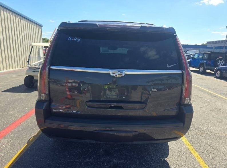 Cadillac Escalade Premium 4WD 2016