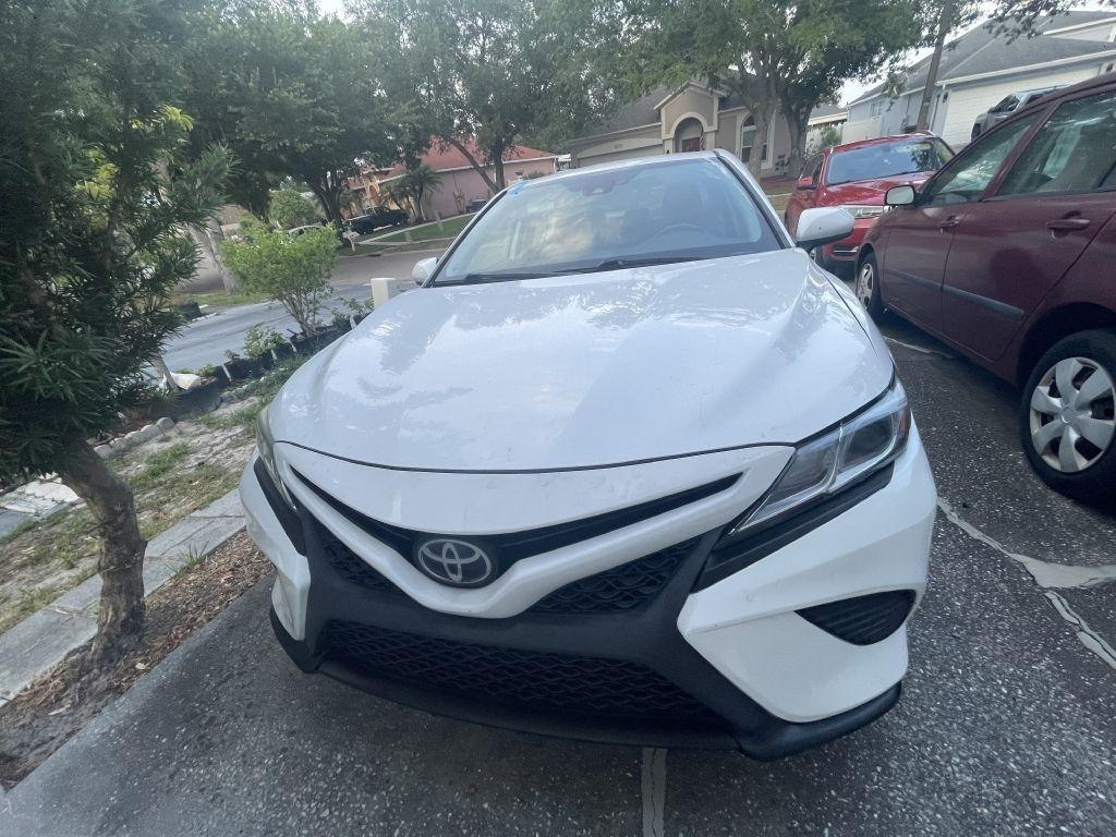 Toyota Camry SE 2019