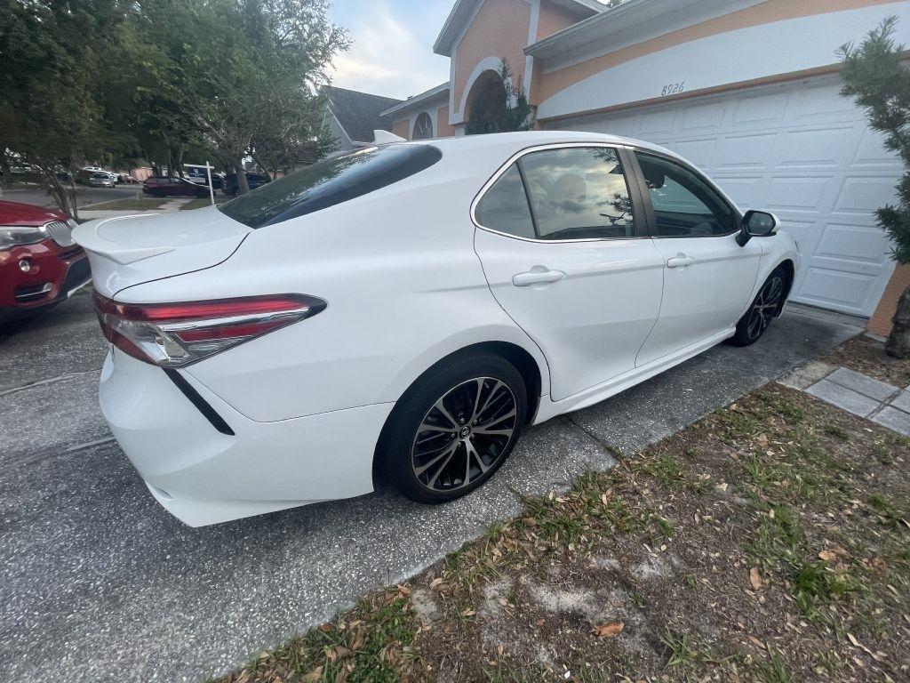 Toyota Camry SE 2019