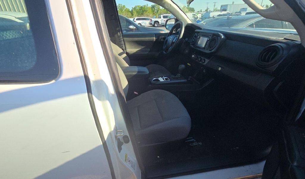 Toyota Tacoma SR5 Access Cab I4 6AT 2WD 2017