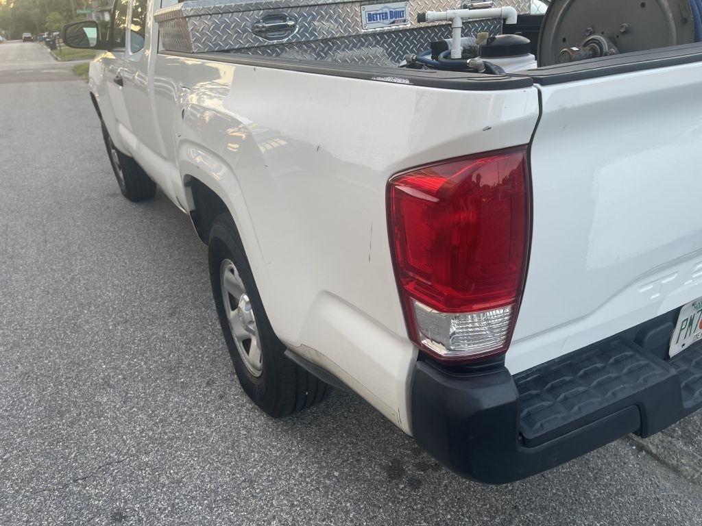 Toyota Tacoma SR5 Access Cab I4 6AT 2WD 2017