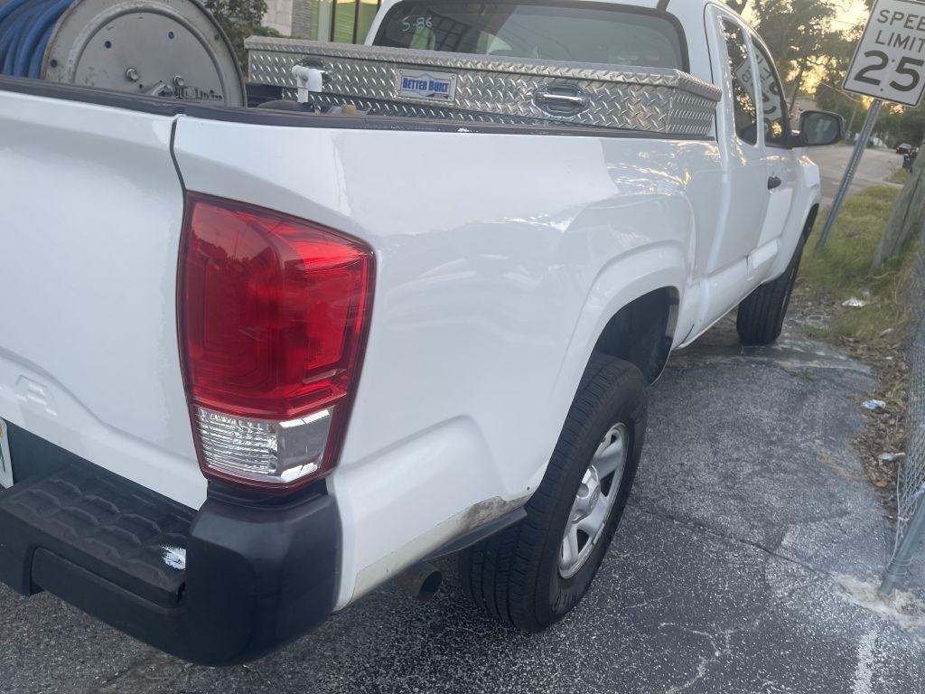 Toyota Tacoma SR5 Access Cab I4 6AT 2WD 2017