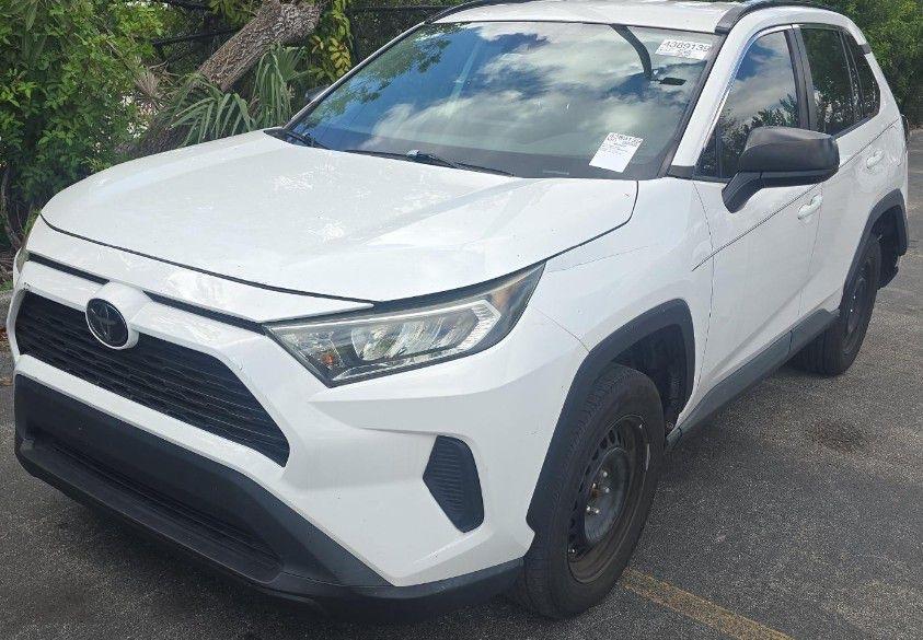 Toyota RAV4 LE 2019