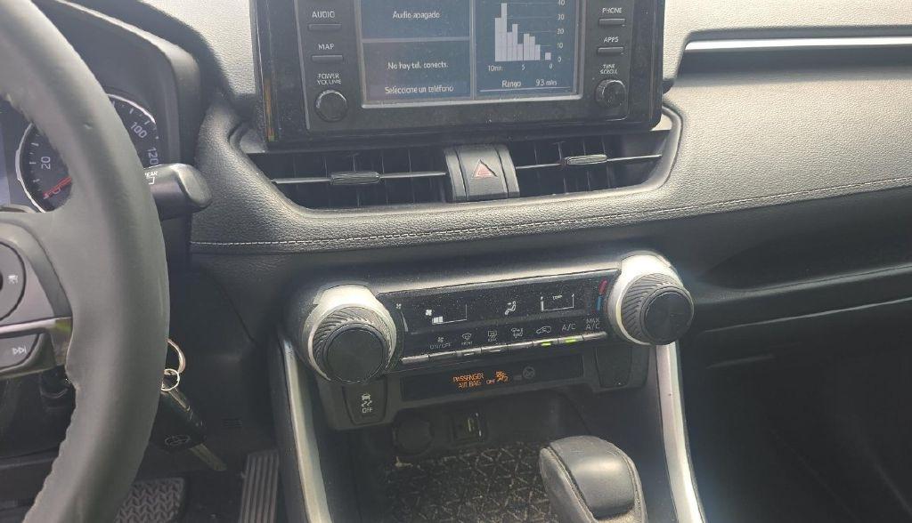 Toyota RAV4 LE 2019